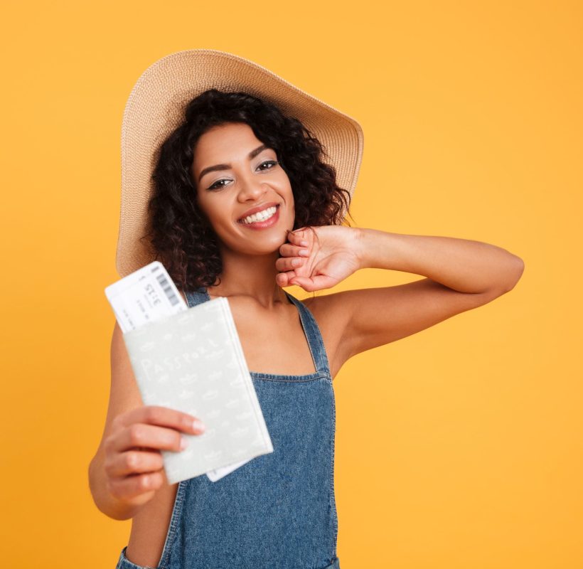 portrait-happy-young-african-woman (1)